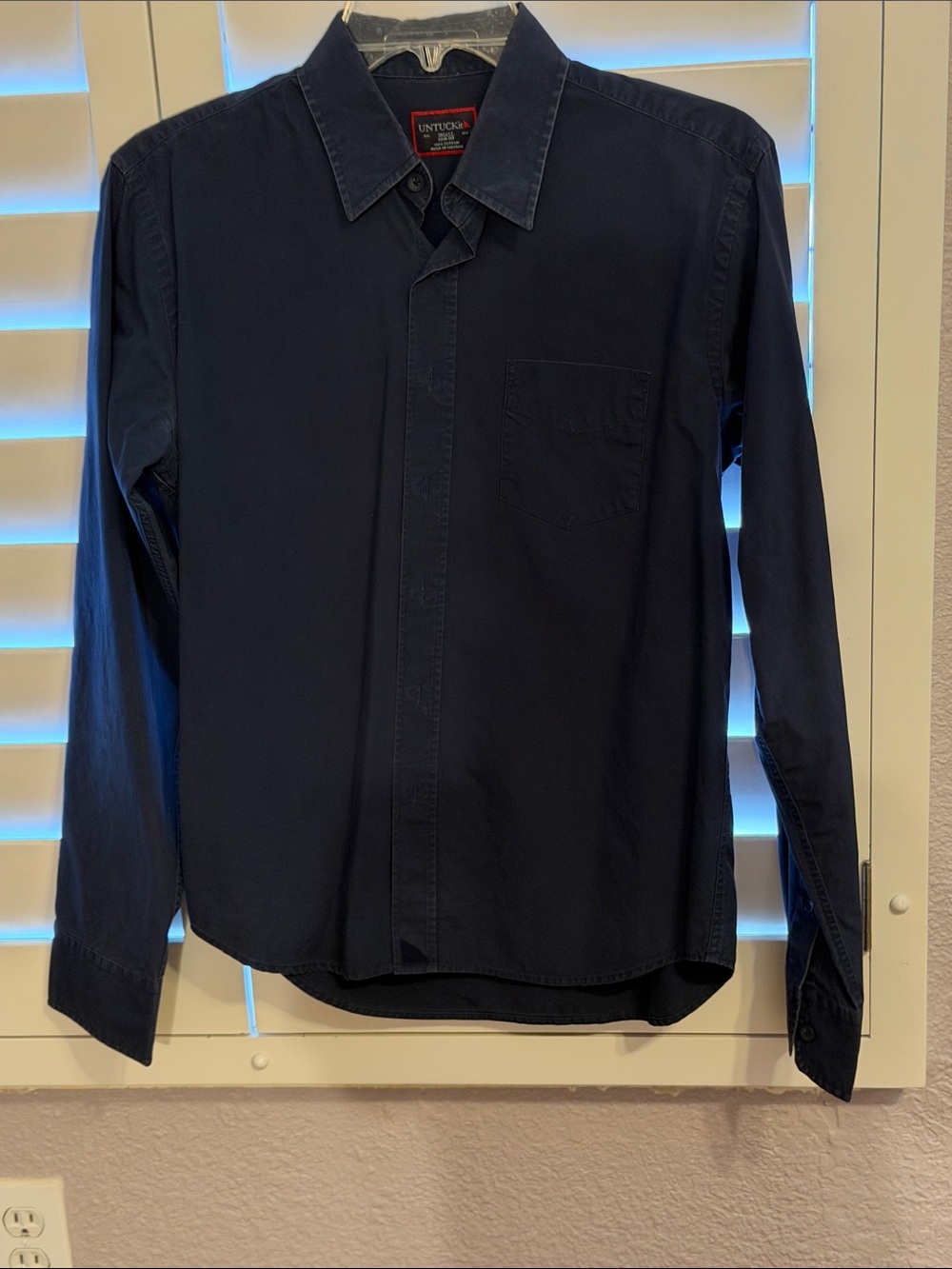 UNTUCKit Men's Dark Navy Button-Down Long Sleeve Shirt